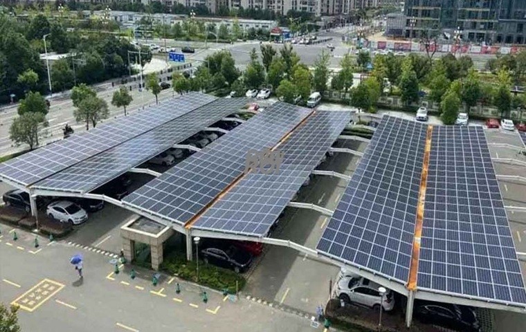 Sombrilla solar fotovoltaica industrial y comercial | Una solución ecológica que combina estética y practicidad