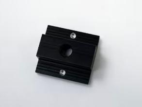 Soportes de aluminio con abrazadera central para paneles solares